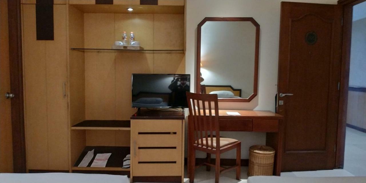 Hotel Baron Indah Solo Kültér fotó