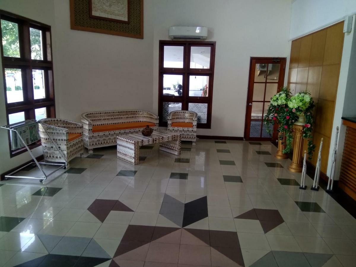 Hotel Baron Indah Solo Kültér fotó
