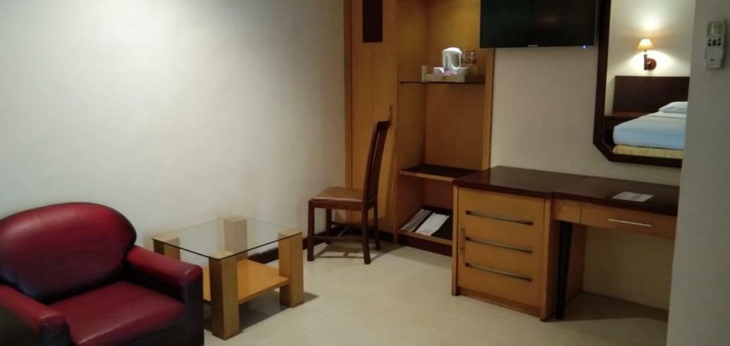 Hotel Baron Indah Solo Kültér fotó