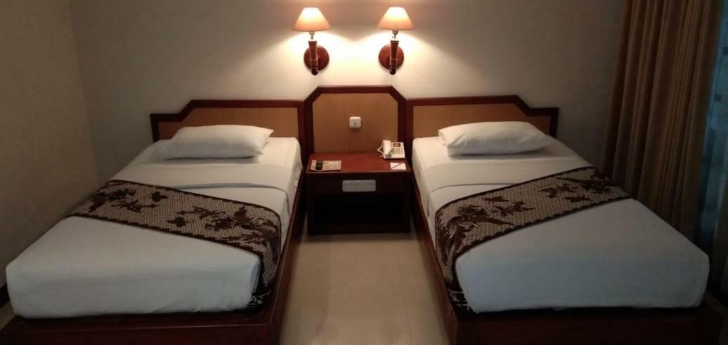 Hotel Baron Indah Solo Kültér fotó